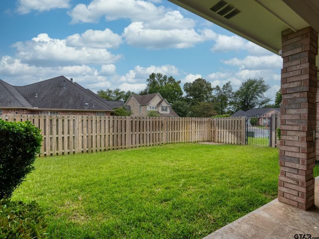 5722 Gloucester Dr., Tyler, TX 75707