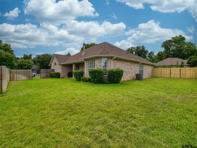 5722 Gloucester Dr., Tyler, TX 75707