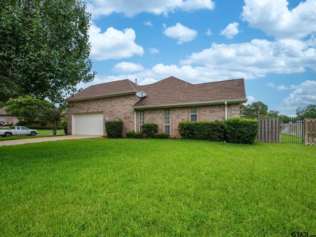 5722 Gloucester Dr., Tyler, TX 75707