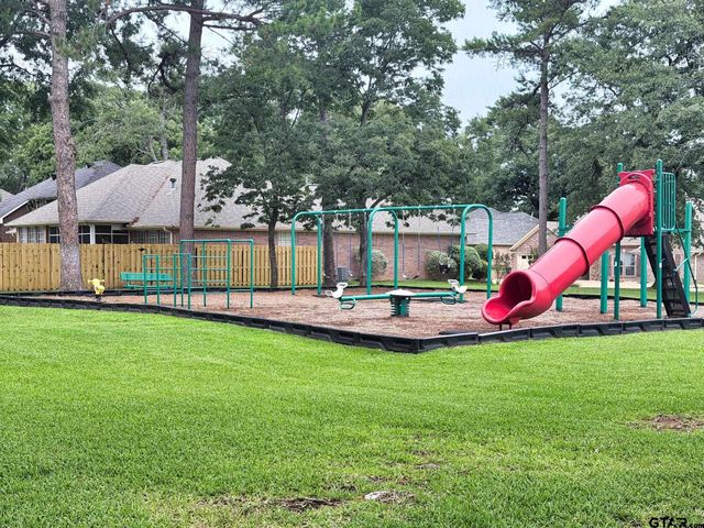 5722 Gloucester Dr., Tyler, TX 75707