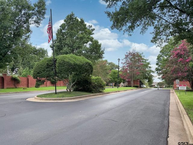 5722 Gloucester Dr., Tyler, TX 75707