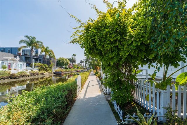 410 Carroll Canal, Venice, CA 90291