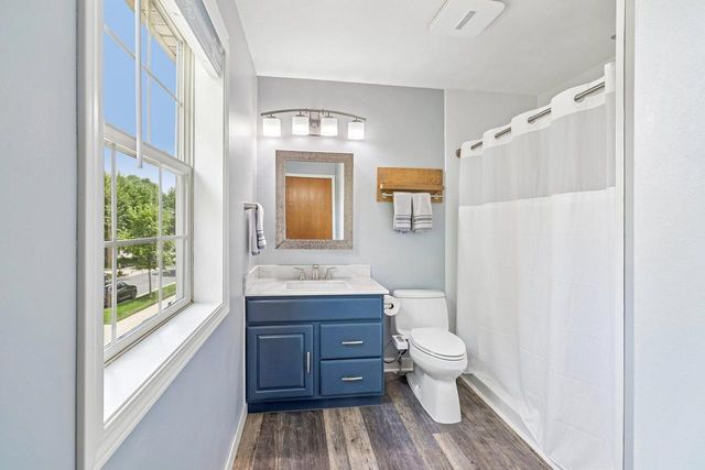 6605 Carlton DRIVE, Madison, WI 53718