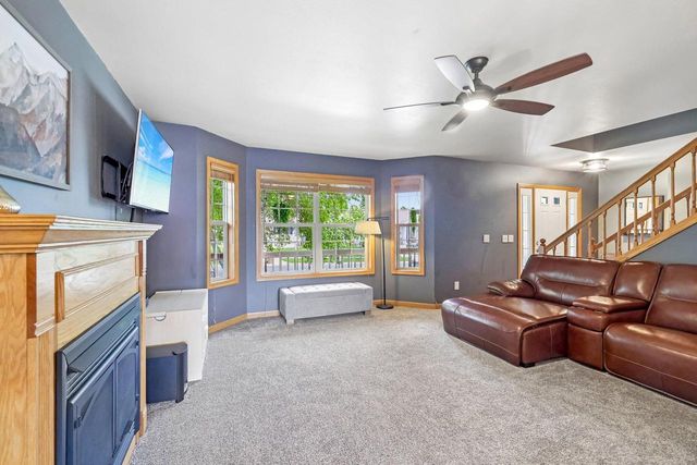 6605 Carlton DRIVE, Madison, WI 53718