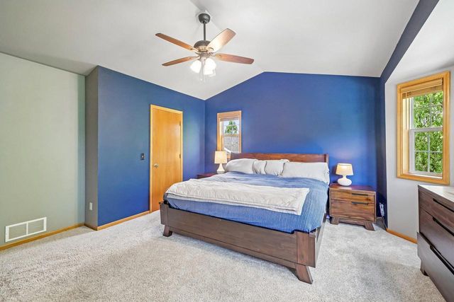 6605 Carlton DRIVE, Madison, WI 53718