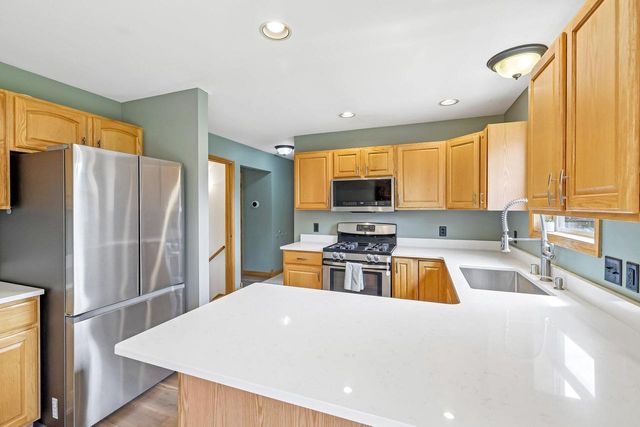 6605 Carlton DRIVE, Madison, WI 53718