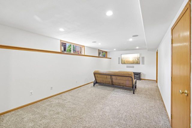 6605 Carlton DRIVE, Madison, WI 53718