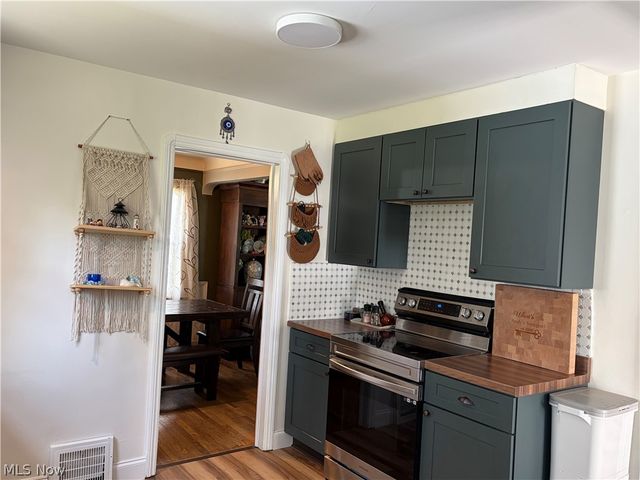 1604 Maplegrove Road, South Euclid, OH 44121