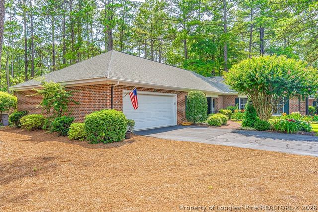 36 Courtney Place, Southern Pines, NC 28387