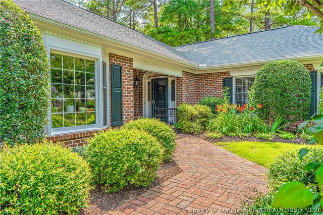 36 Courtney Place, Southern Pines, NC 28387