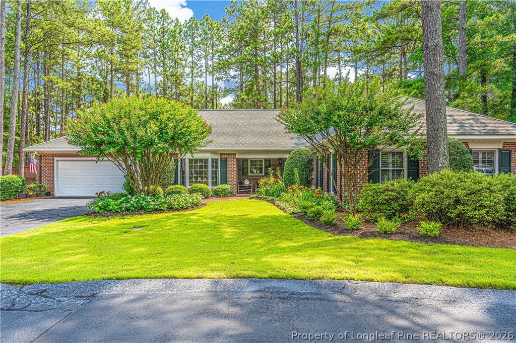 36 Courtney Place, Southern Pines, NC 28387