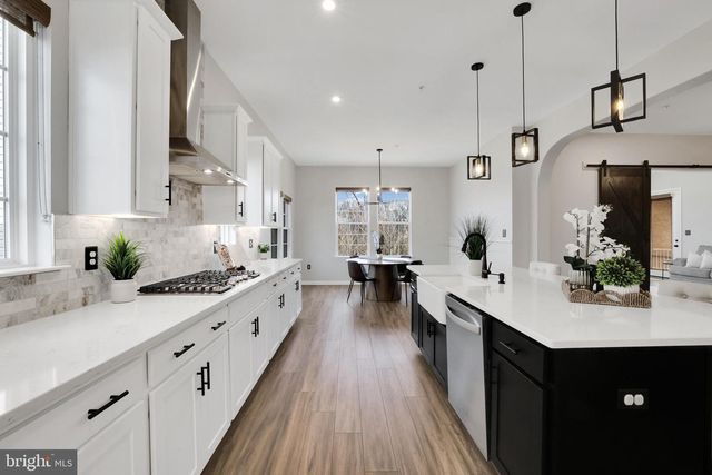 5719 HAWK RIDGE RD, Frederick, MD 21704