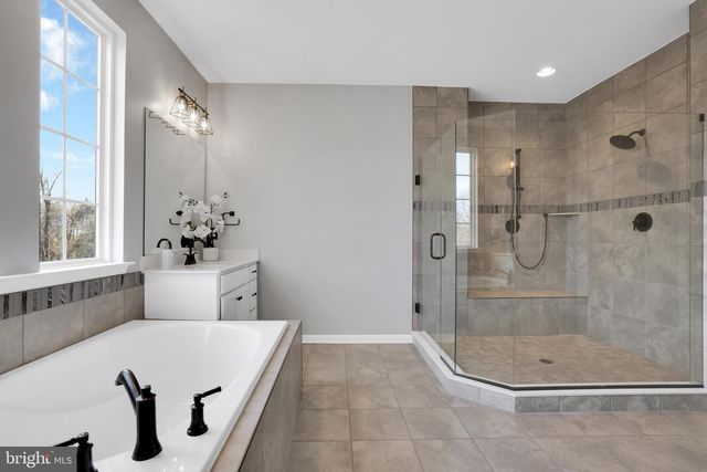 5719 HAWK RIDGE RD, Frederick, MD 21704