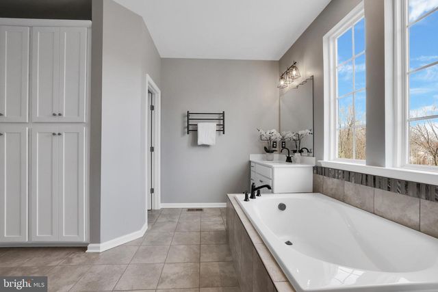 5719 HAWK RIDGE RD, Frederick, MD 21704