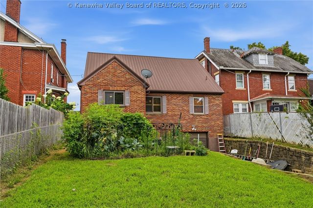 620 Jefferson Avenue, Huntington, WV 25704