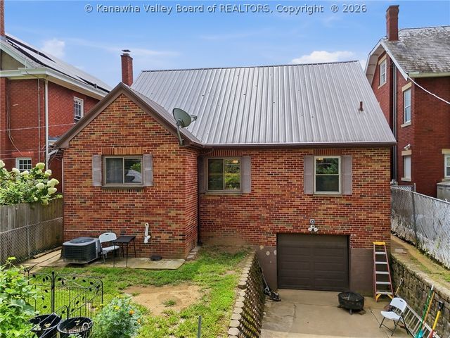 620 Jefferson Avenue, Huntington, WV 25704