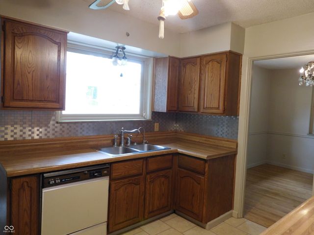 5602 Primrose Avenue, Indianapolis, IN 46220