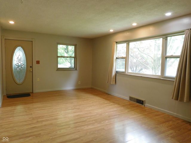 5602 Primrose Avenue, Indianapolis, IN 46220