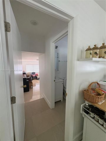 8581 SW 29th St, Miami, FL 33155