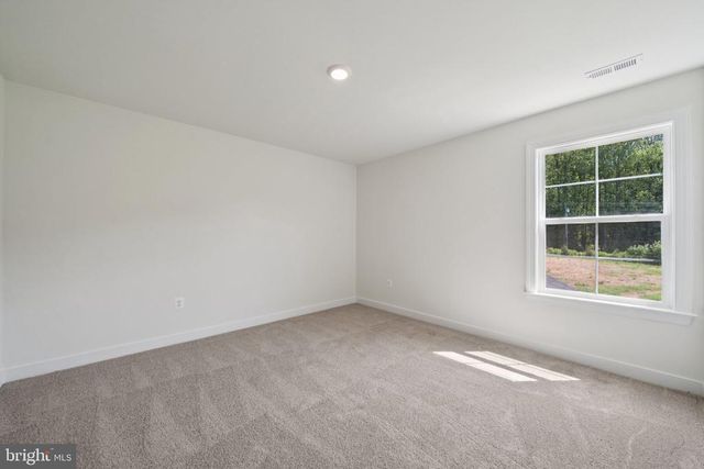 647 FAIRVIEW DR, Mineral, VA 23117