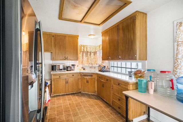 505 W Lamona Avenue, Fresno, CA 93728