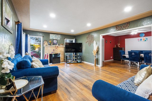 505 W Lamona Avenue, Fresno, CA 93728