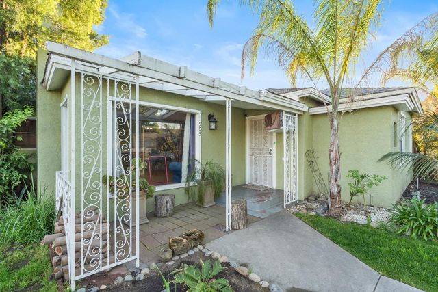 505 W Lamona Avenue, Fresno, CA 93728