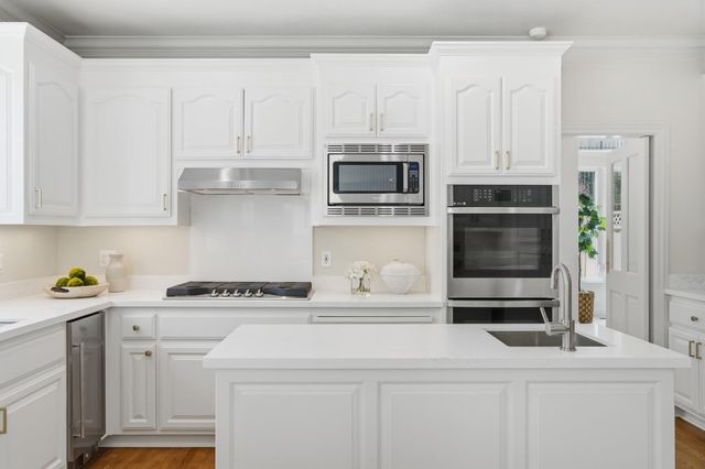 21592 Villa Maria Court, Cupertino, CA 95014