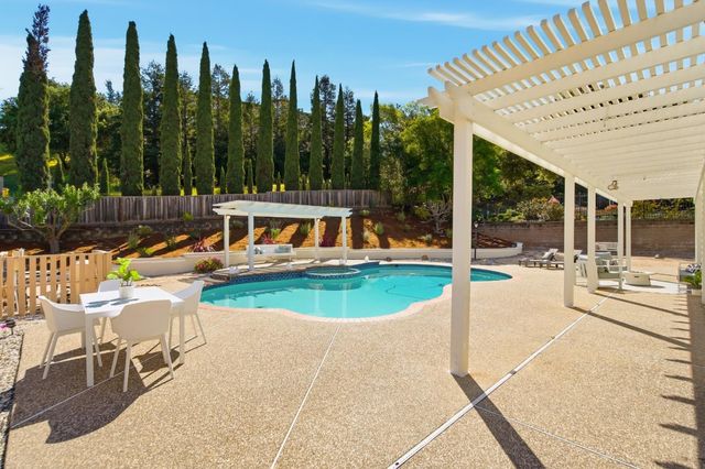 21592 Villa Maria Court, Cupertino, CA 95014