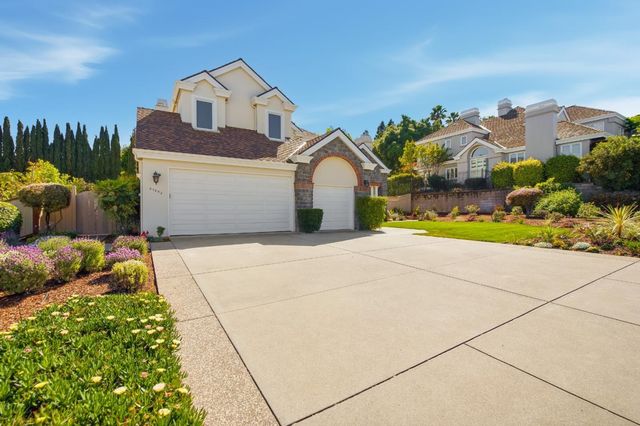 21592 Villa Maria Court, Cupertino, CA 95014