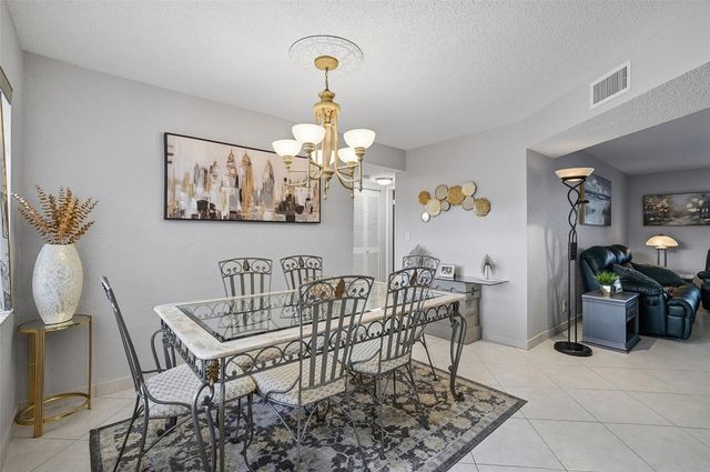 3990 NW 42nd Avenue 305, Lauderdale Lakes, FL 33319