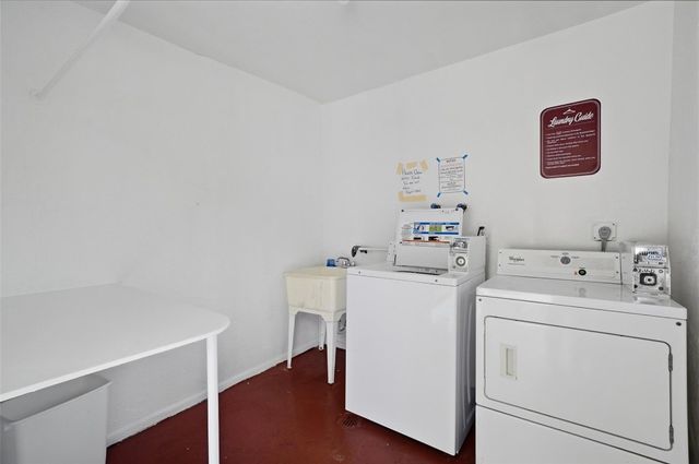 3990 NW 42nd Avenue 305, Lauderdale Lakes, FL 33319