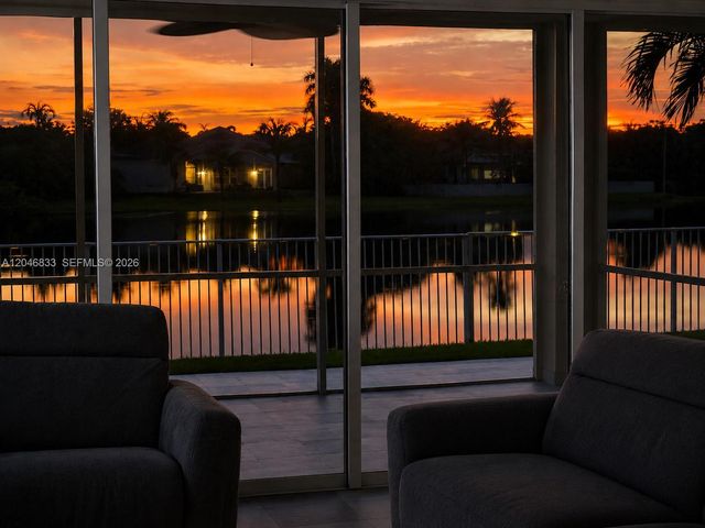 3683 W Lakes Estates Dr, Davie, FL 33328