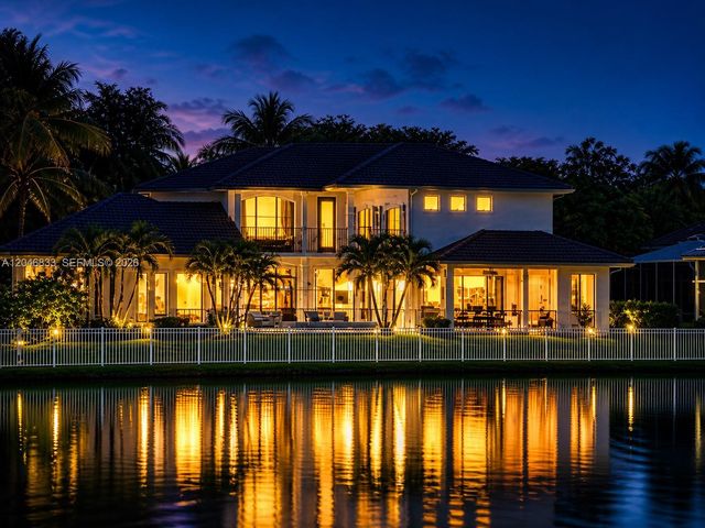 3683 W Lakes Estates Dr, Davie, FL 33328