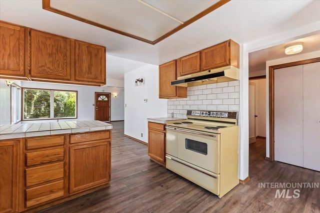 810 S Roosevelt St, Boise, ID 83705