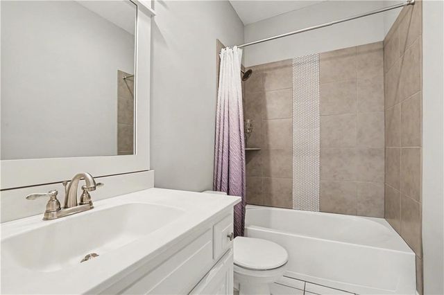 20909 S Barker Road, Spring Hill, KS 66083
