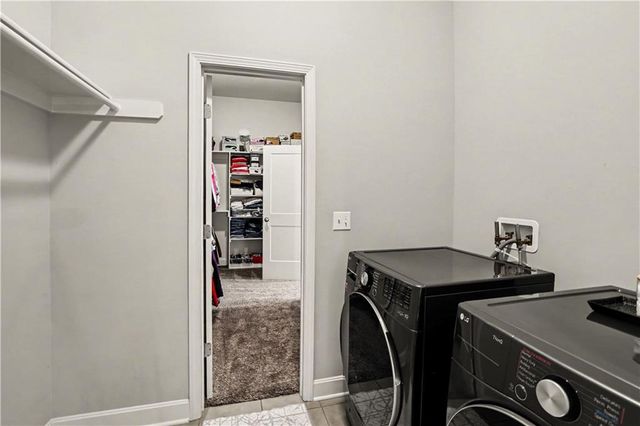 20909 S Barker Road, Spring Hill, KS 66083