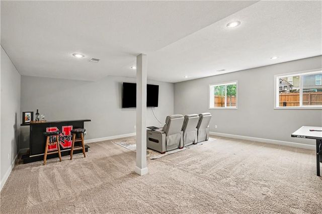 20909 S Barker Road, Spring Hill, KS 66083