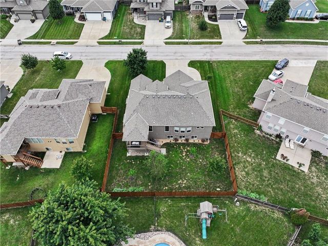20909 S Barker Road, Spring Hill, KS 66083