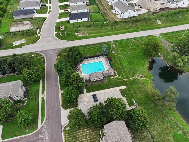 20909 S Barker Road, Spring Hill, KS 66083