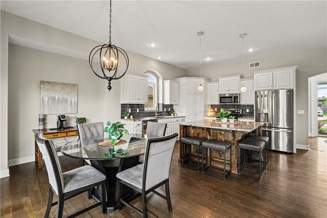 20909 S Barker Road, Spring Hill, KS 66083