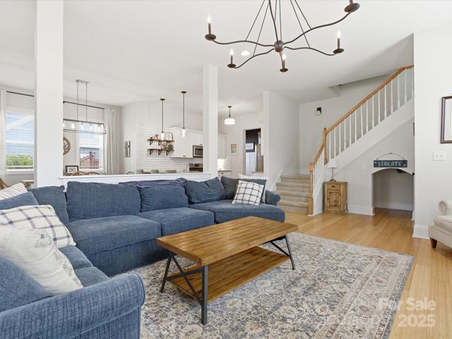 100 Meyers Ridge Road, Cramerton, NC 28032