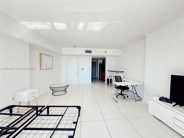 1750 N Bayshore Dr 2708, Miami, FL 33132