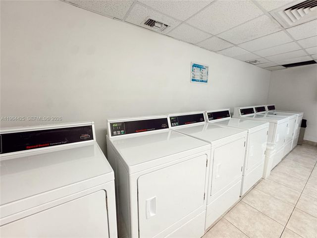 1750 N Bayshore Dr 2708, Miami, FL 33132