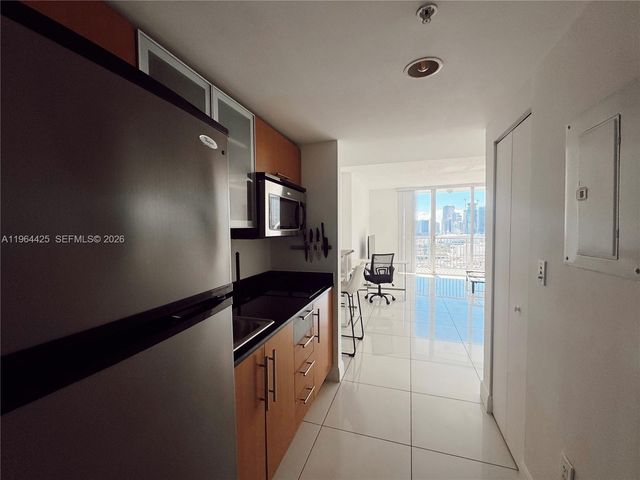 1750 N Bayshore Dr 2708, Miami, FL 33132