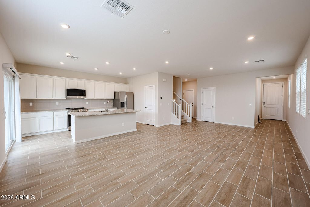 17378 W VILLA HERMOSA Lane, Surprise, AZ 85387 — photo 4