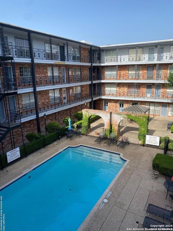 8401 N New Braunfels Ave Apt 219, San Antonio, TX 78209
