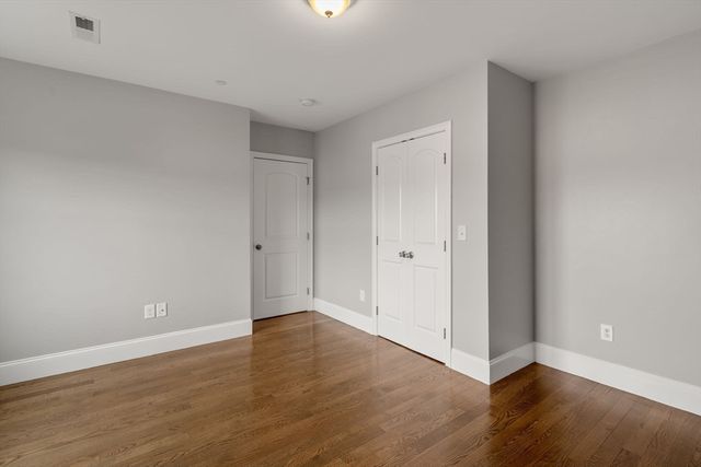 364 Neponset Ave 6, Boston, MA 02122