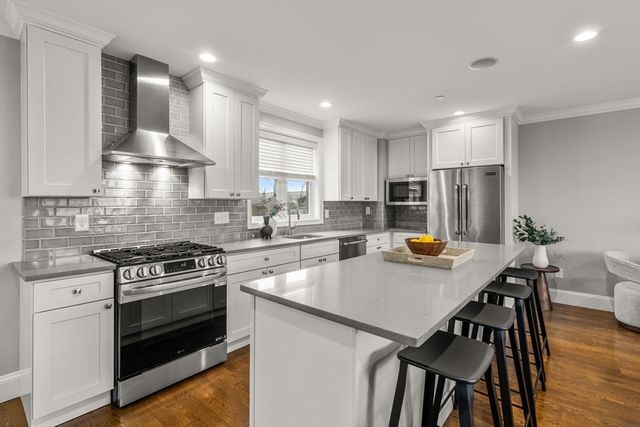 364 Neponset Ave 6, Boston, MA 02122