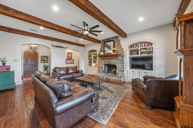 12105 Jazmin Cir, Flint, TX 75762